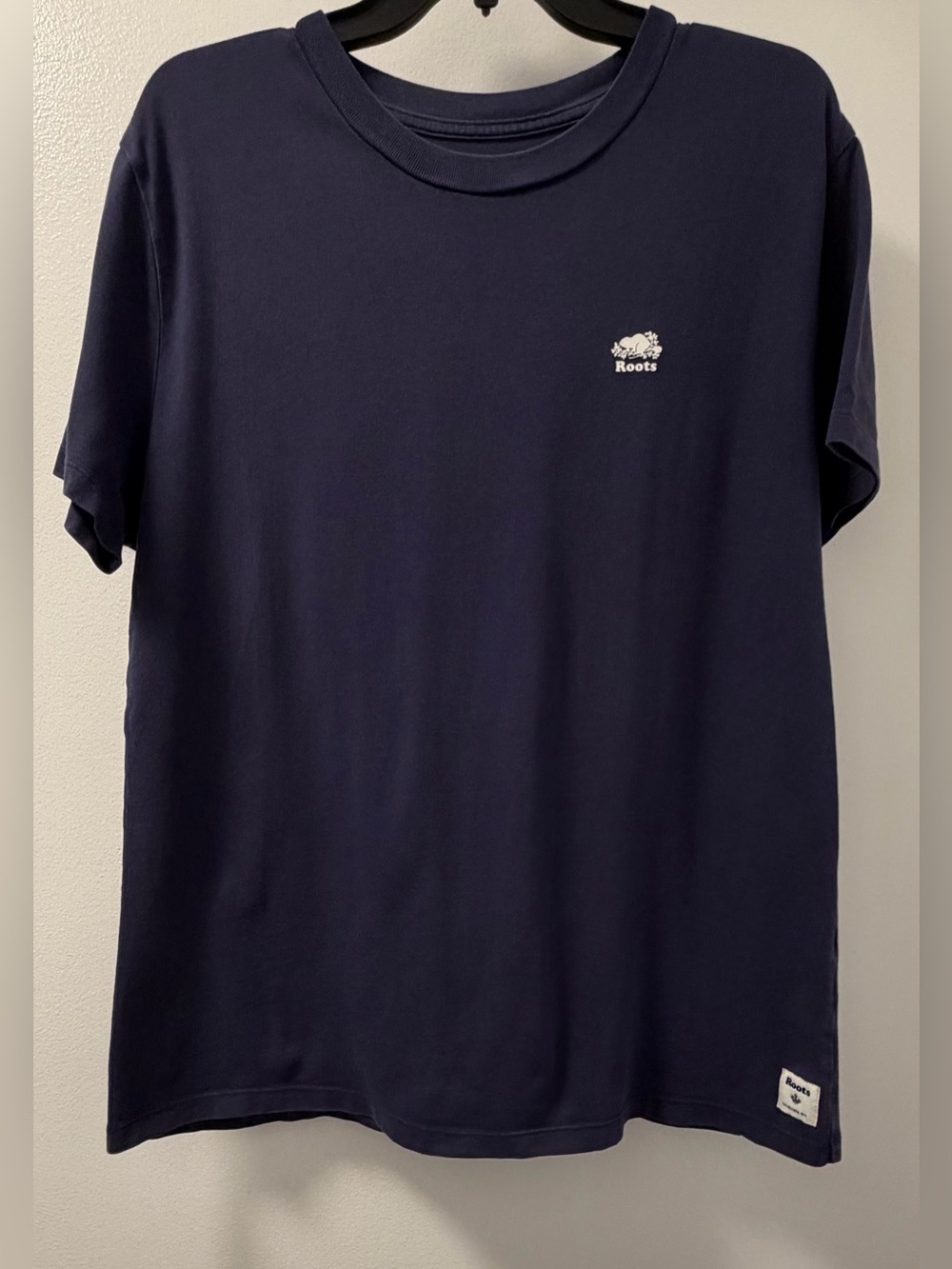 Roots Woman’s XL Navy Blue 100% Cotton Beaver Logo T-Shirt Canada
